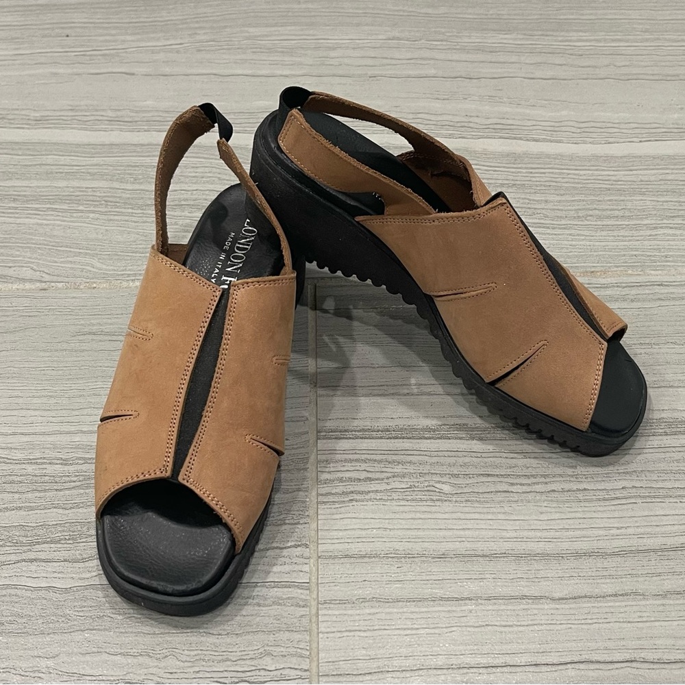 London Fog Sandals